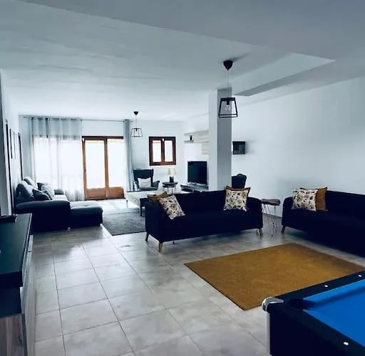 Lovely Casa Suenos, Vista Lobos, Heated Pool X Snooker Table Villa Playa Blanca (Lanzarote)