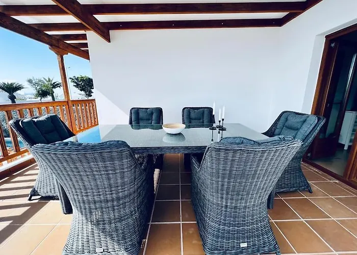 Lovely Casa Suenos, Vista Lobos, Heated Pool X Snooker Table Villa Playa Blanca (Lanzarote)